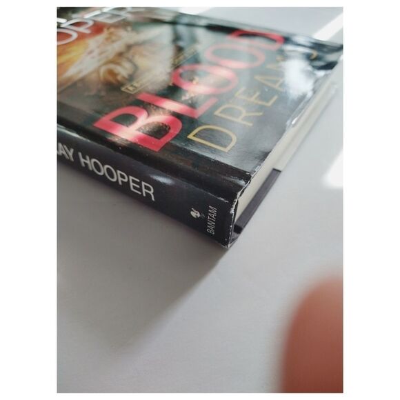 Blood Dreams By Kay Hooper Hardcover Book - Picture 3 of 5